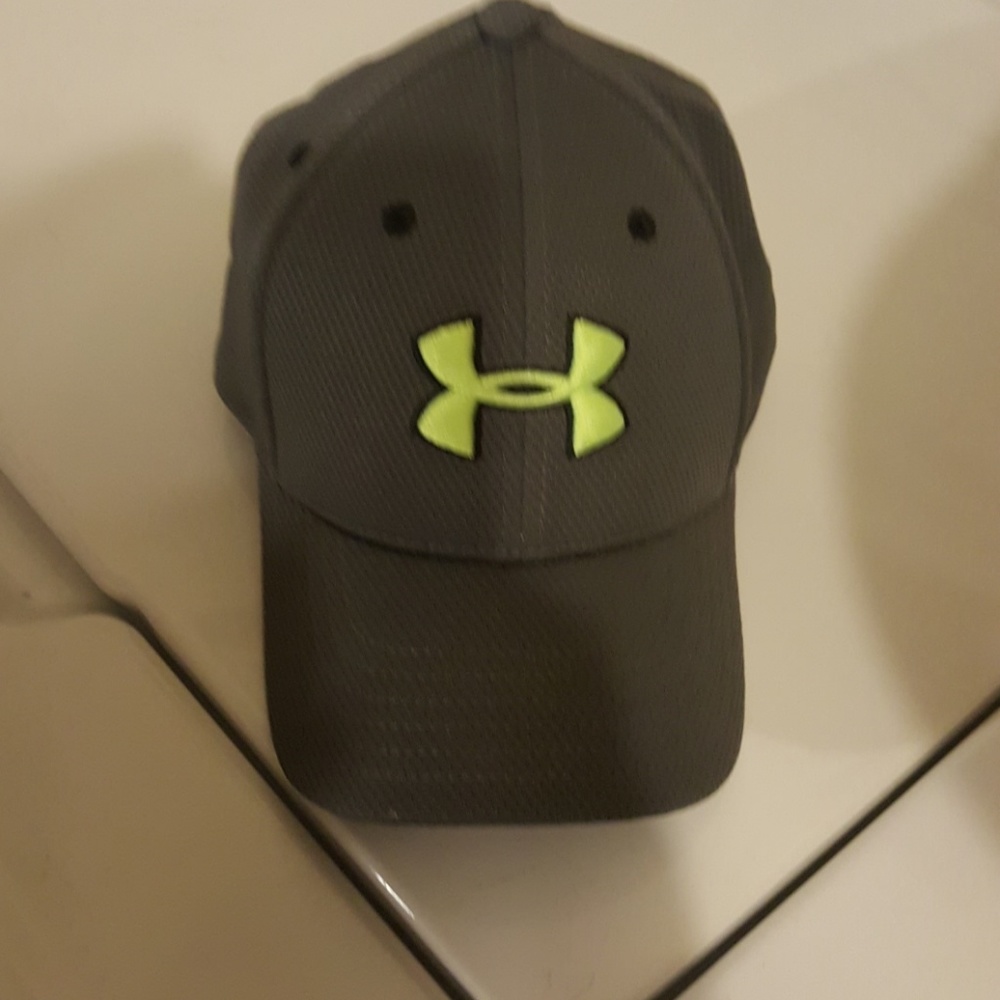 Under armour cap